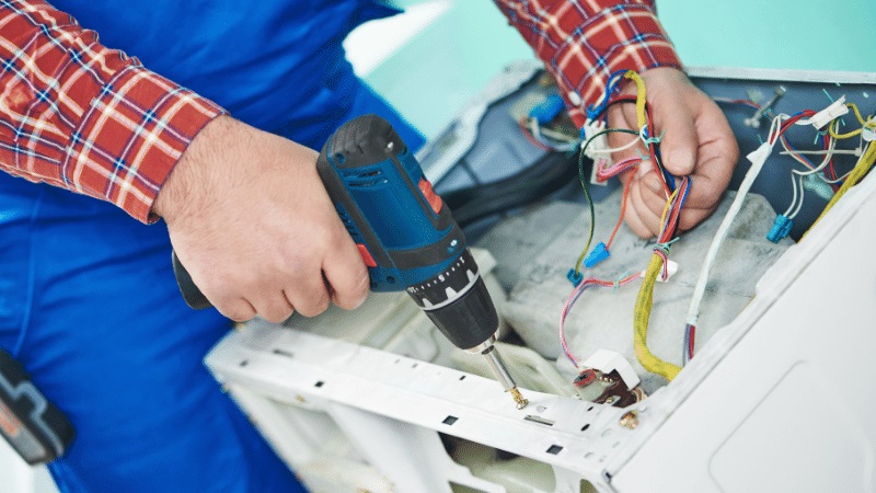 Sultanbeyli Termodinamik Termodinamik çamaşır makinesi kart tamiri – Su almama arızası orijinal parça ile giderildi. - Teknik servis örneği